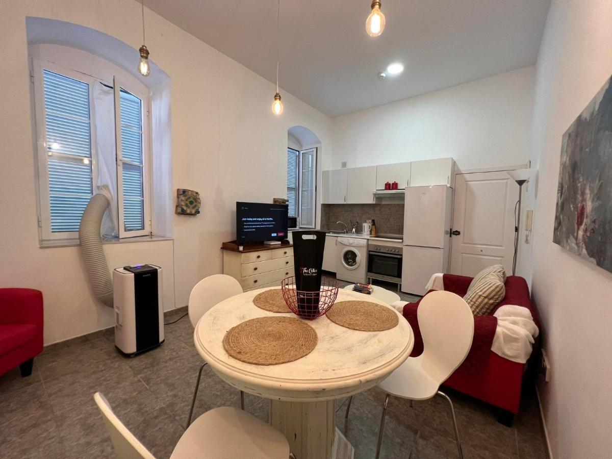 ジブラルタルQuirky 1Br Just Off Main Street Prime Locationアパートメント エクステリア 写真